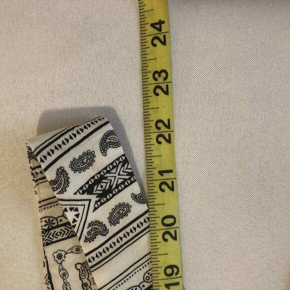 Sadie & Sage Tank Top Women L White V Neck Cami Wide Straps Boho Crochet Hemline - Picture 6 of 12